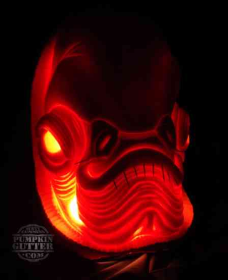 Illustration for article titled Incredible but Real: Science Fiction and Fantasy Pumpkin Carvings!